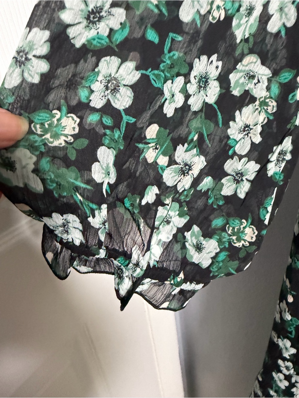 Estelle Floral Tie-Neck Midi Dress in Black and Green 2X New - Picture 5 of 8